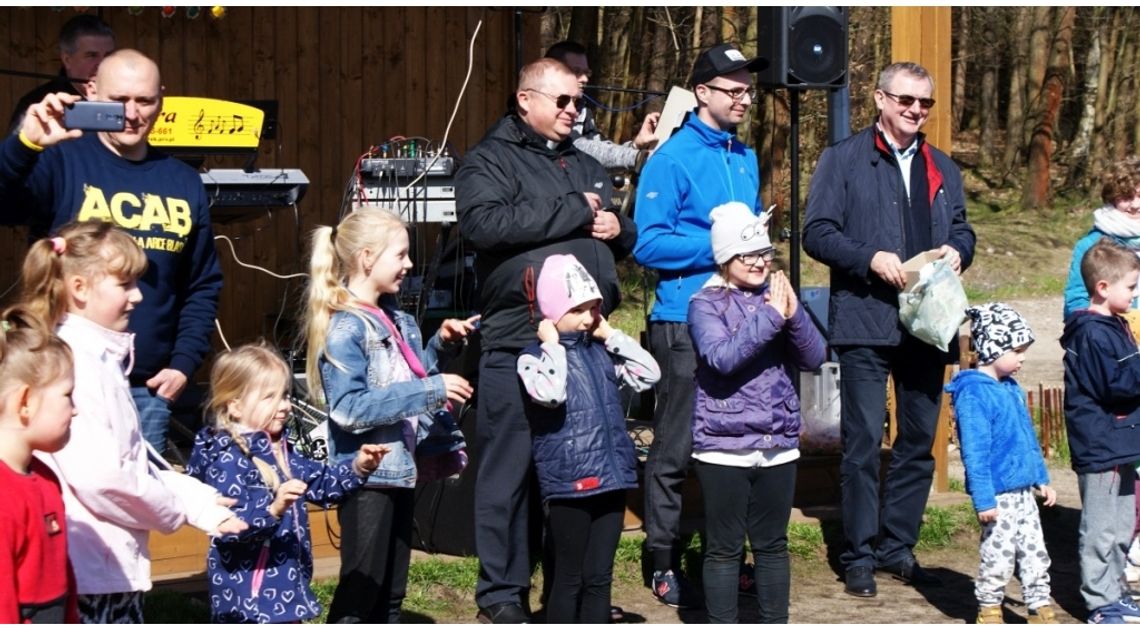 Piknik na Jakubowej Polanie. Mieszkańcy os. Fenikowskiego otworzyli nowy sezon...