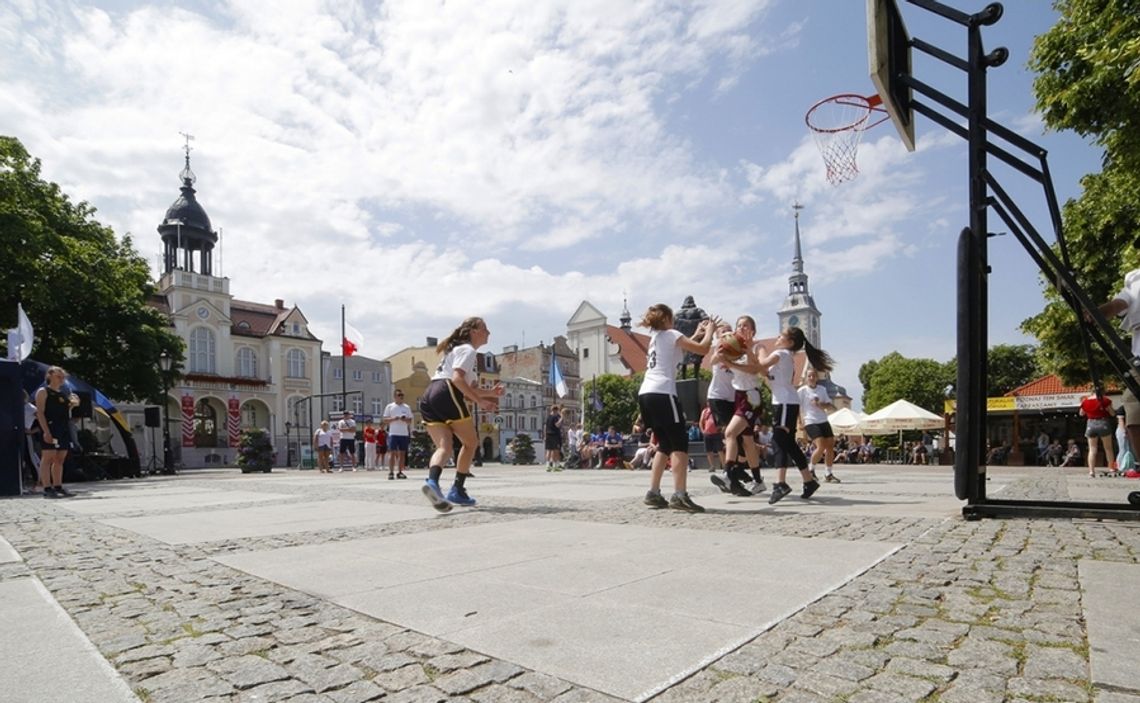 Plac Wejhera zamieni się w wielkie boisko do streetballu