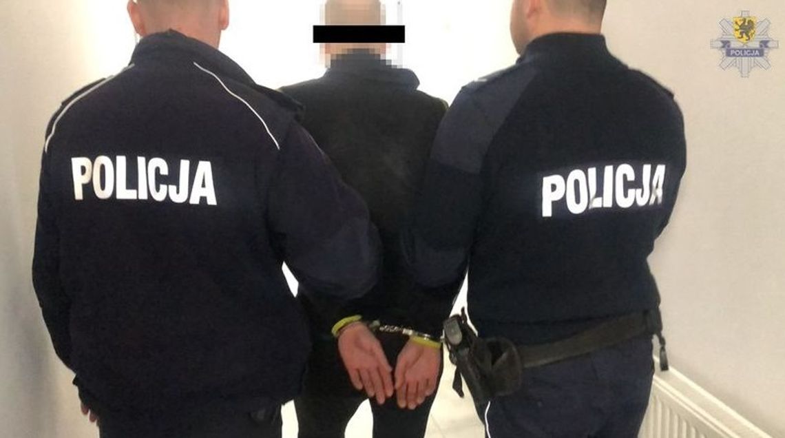 Podpalił mieszkanie. Stworzył zagrożenie dla innych rodzin i uciekł