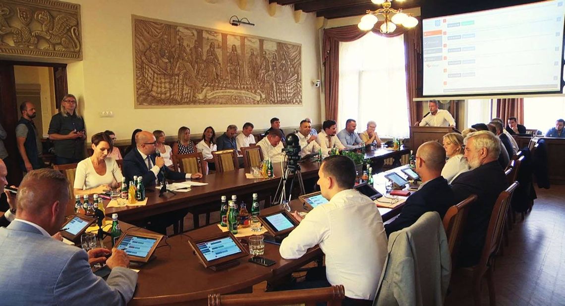 Podwyżki dla nauczycieli. Wejherowscy radni zdecydowali...