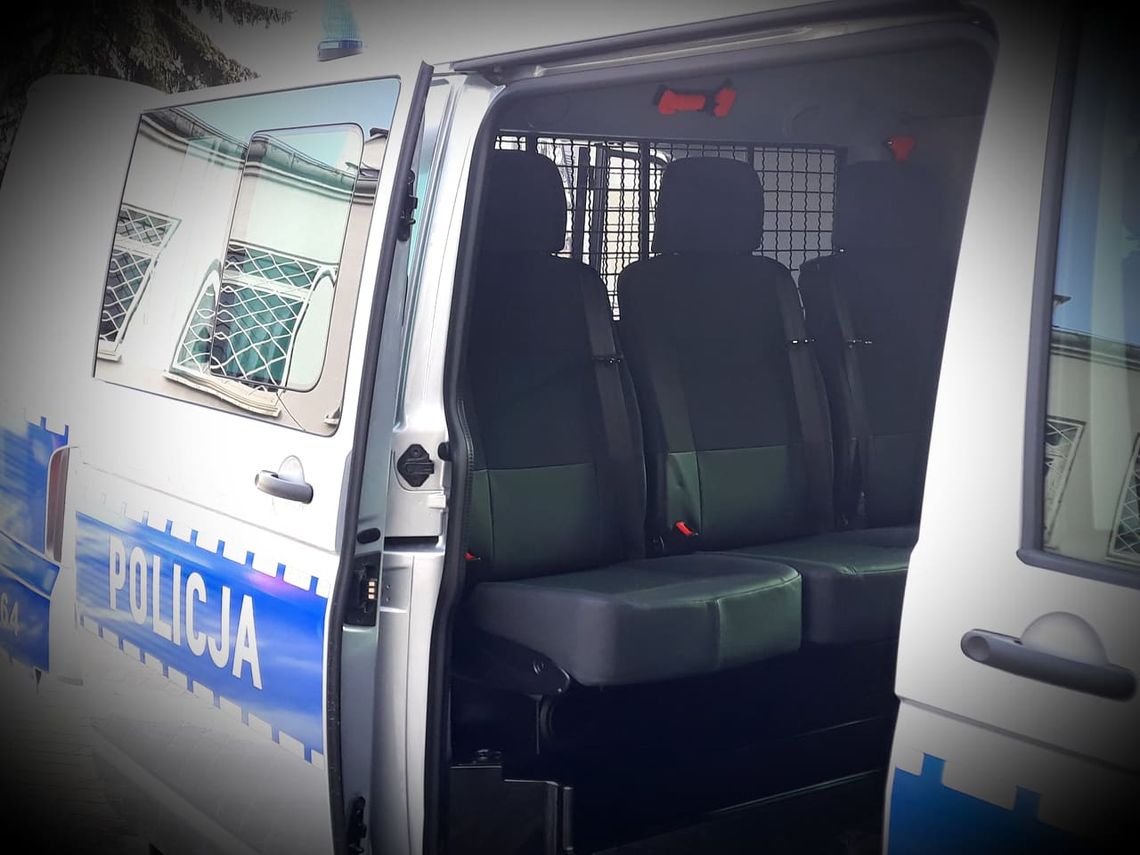 Policja szuka świadków wypadku. Pieszy nie ustąpił pierwszeństwa...? Policja szuka świadków wypadku. Pieszy nie ustąpił pierwszeństwa...?