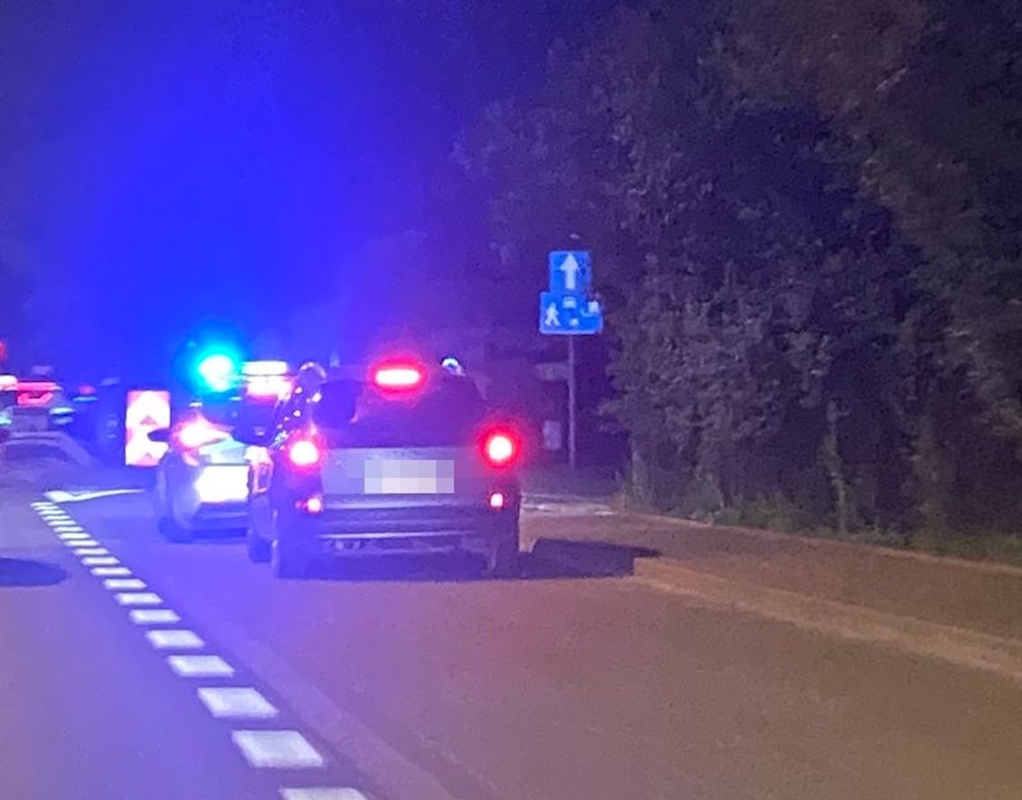 Policjanci radzą.Jak zadbać o swoje bezpieczeństwo na drodze jesienią i zimą?