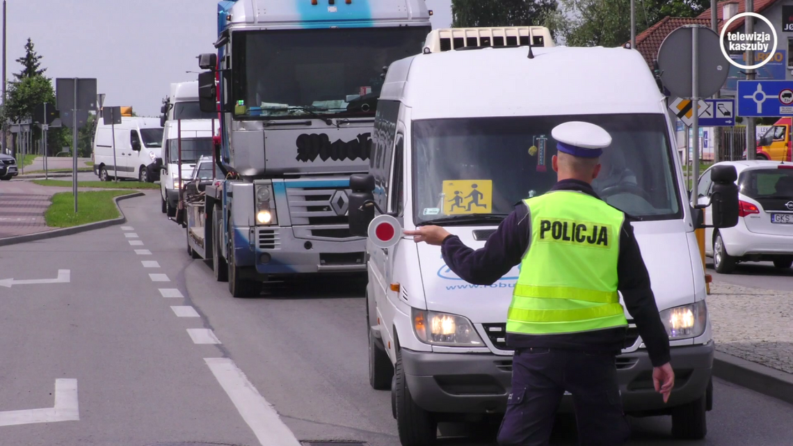 Policjanci zatrzymali 4 prawa jazdy. Wszystkie za znaczne przekroczenie prędkości. 