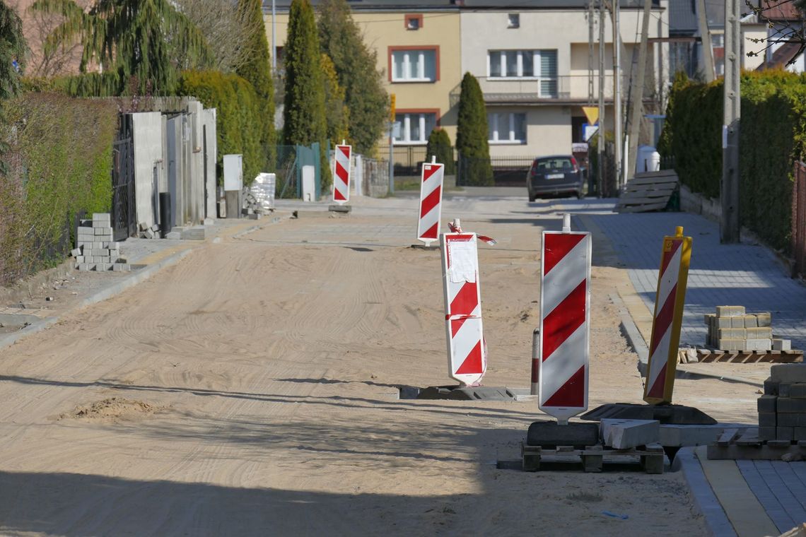 Południowa, wąska... Kolejne ulice w Śmiechowie modernizowane