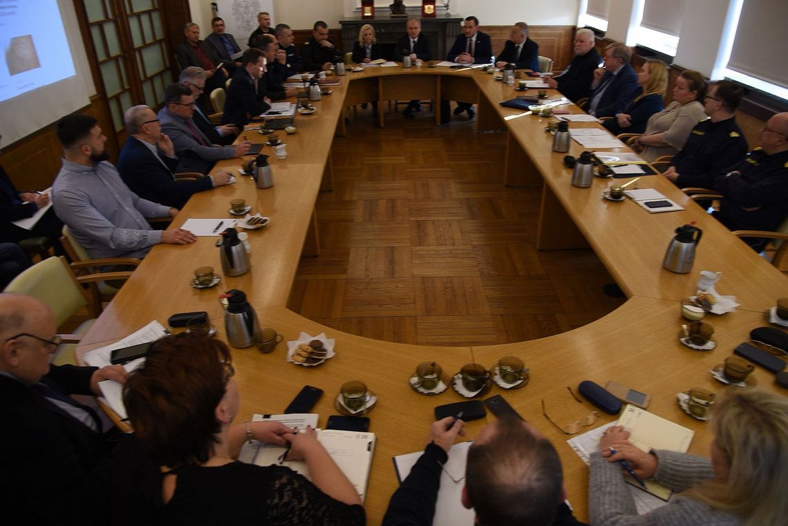 Posiedzenie Wojewódzkiego Zespołu Kryzysowego. Aktualnie nie odnotowano w naszym rejonie zakażenia koronawirusem