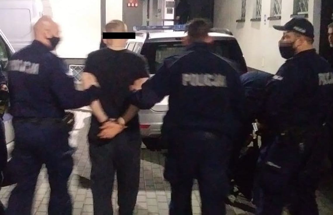 Poszukiwany czterema listami gończymi. Zatrzymany przez dzielnicowych Poszukiwany czterema listami gończymi. Zatrzymany przez dzielnicowych