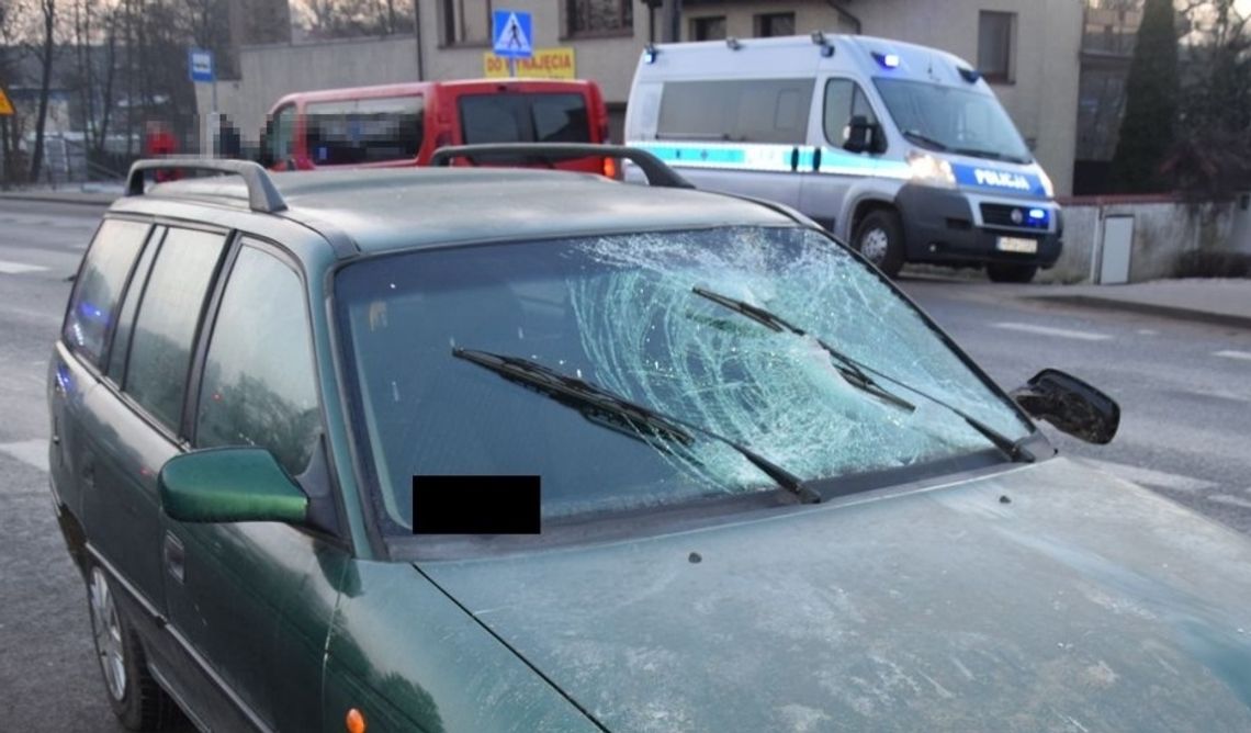Potrącenie pieszego. Policjanci wyjaśniają okoliczności