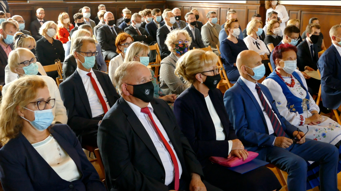 Powiatowa inauguracja roku. Doskonała kadra