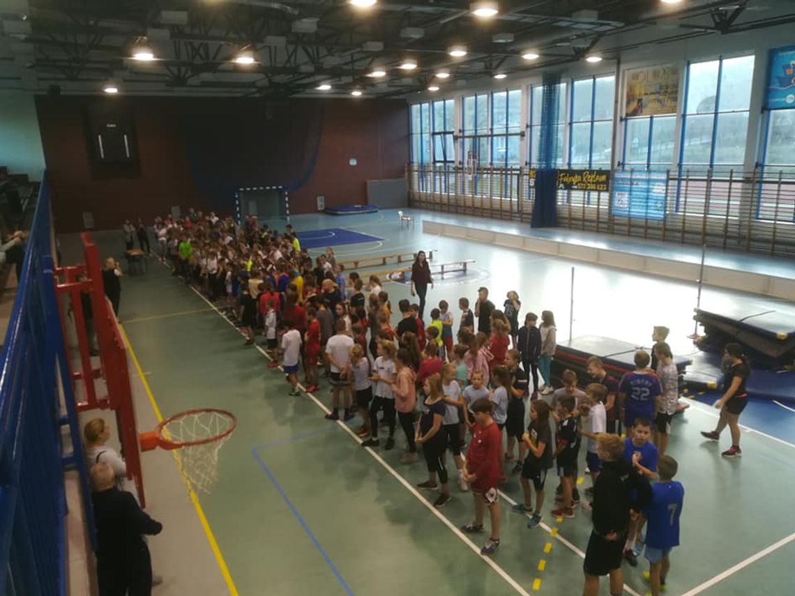 Powiatowe Igrzyska Dzieci w Halowej Lekkoatletyce. Ponad 200 zawodników...
