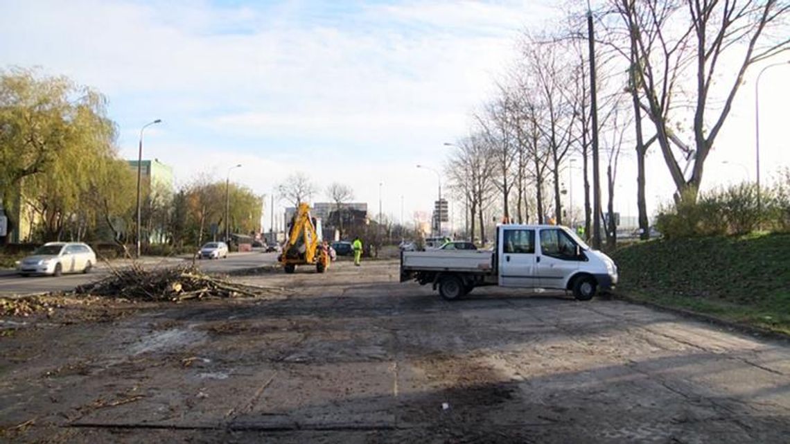 Ruszyła modernizacja parkingu przy Rejtana. Kierowcy proszeni o przestawienie aut.