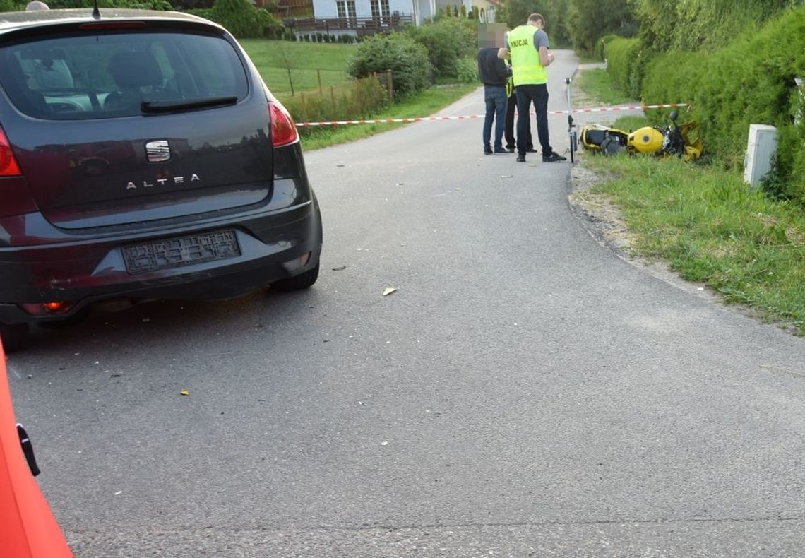 Śmiertelny wypadek w Zbychowie. Pasażerka motocykla nie odzyskała przytomności 