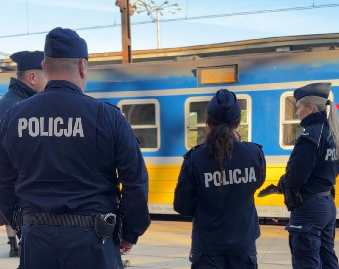 Stopień CHARLIE na kolei. Wejherowscy policjanci wzmacniają patrole