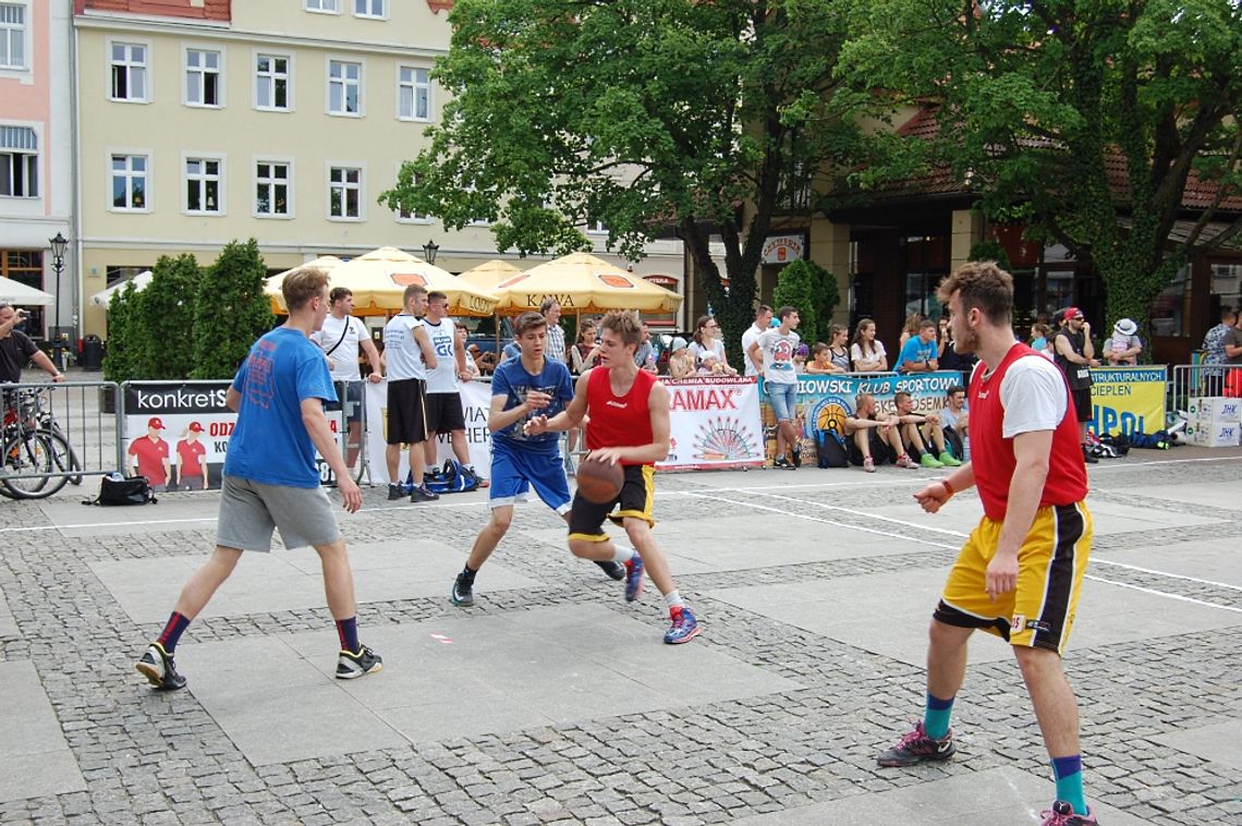 Streetball po raz szósty. Zagrają na Placu Wejhera