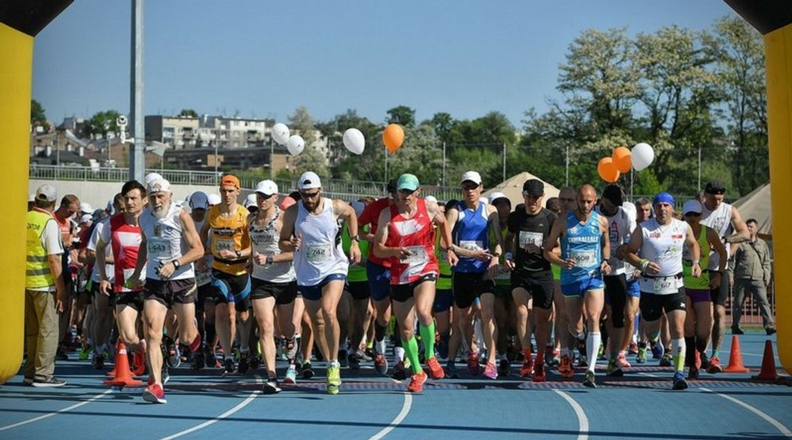 Szybki strażnik. Wystartował w VI Maratonie Lubelskim. 