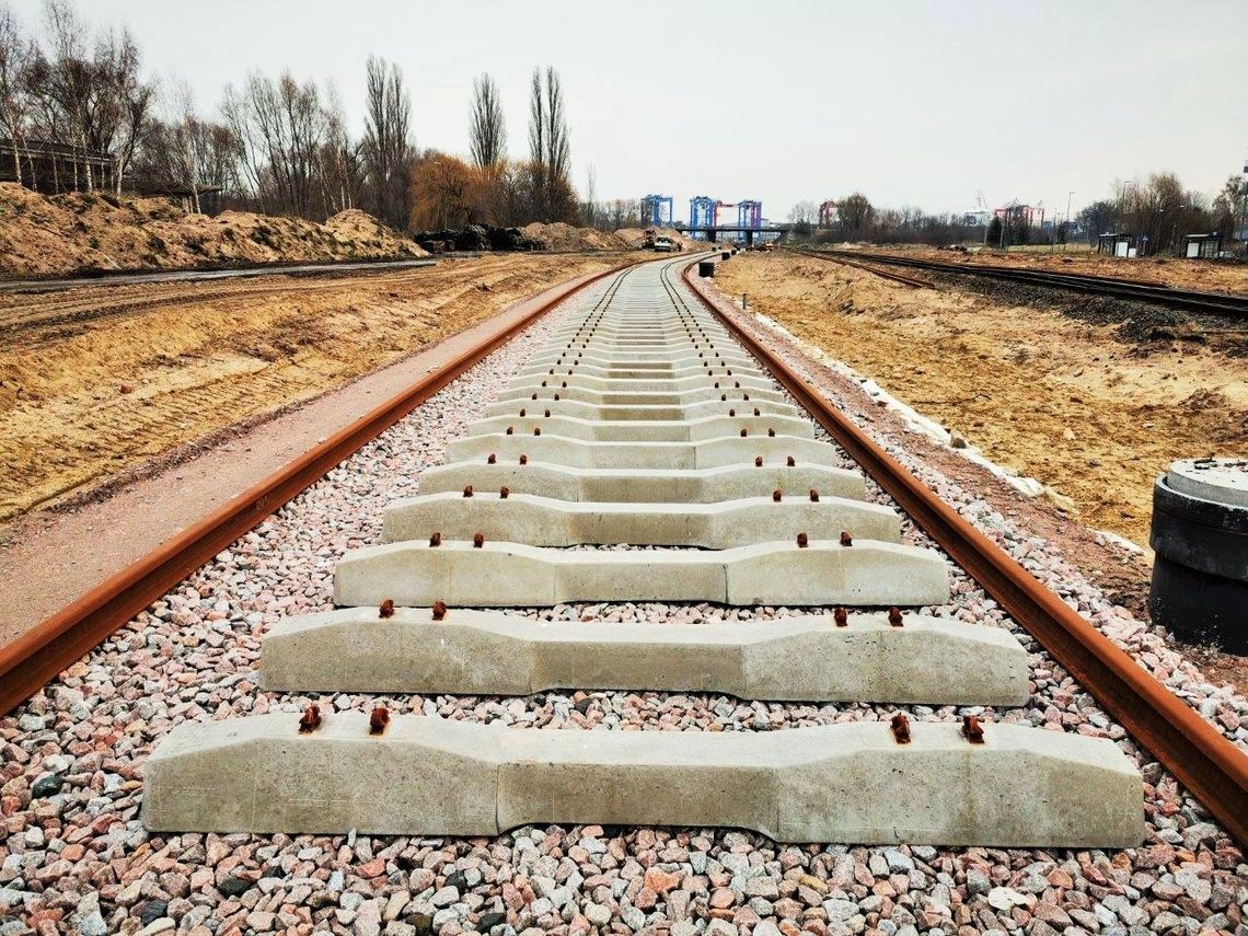 Tory do trójmiejskich portów. Jak przebiega modernizacja?