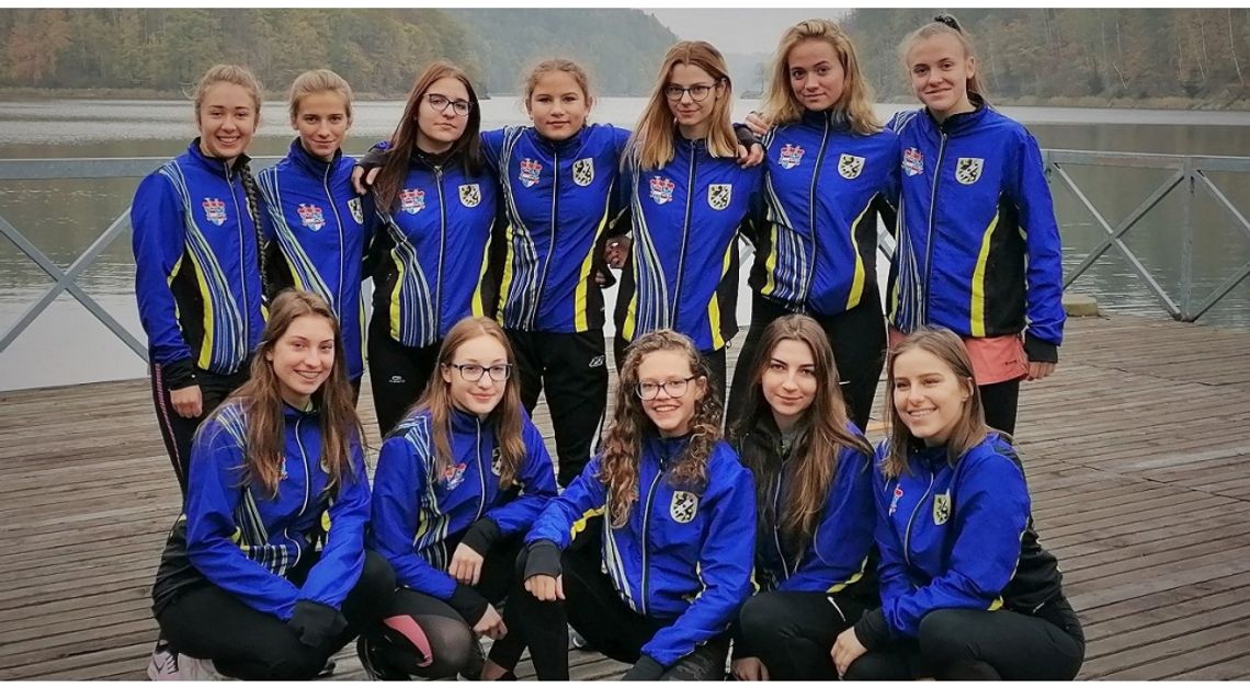 Uczennice z „Samochodówki” szóste w finale. Biegi przełajowe...