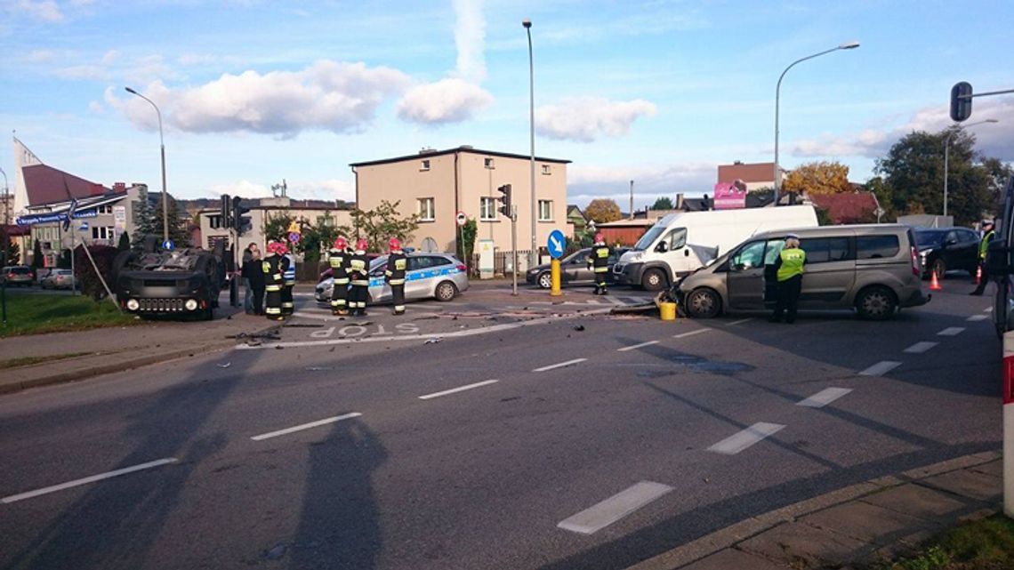 Wejherowo. Wypadek u zbiegu Rybackiej i krajowej "6" (Zobacz film)