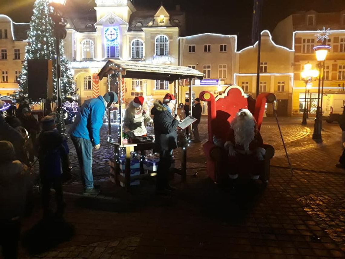 Wejherowski Jarmark. Bożonarodzeniowa atmosfera w centrum...