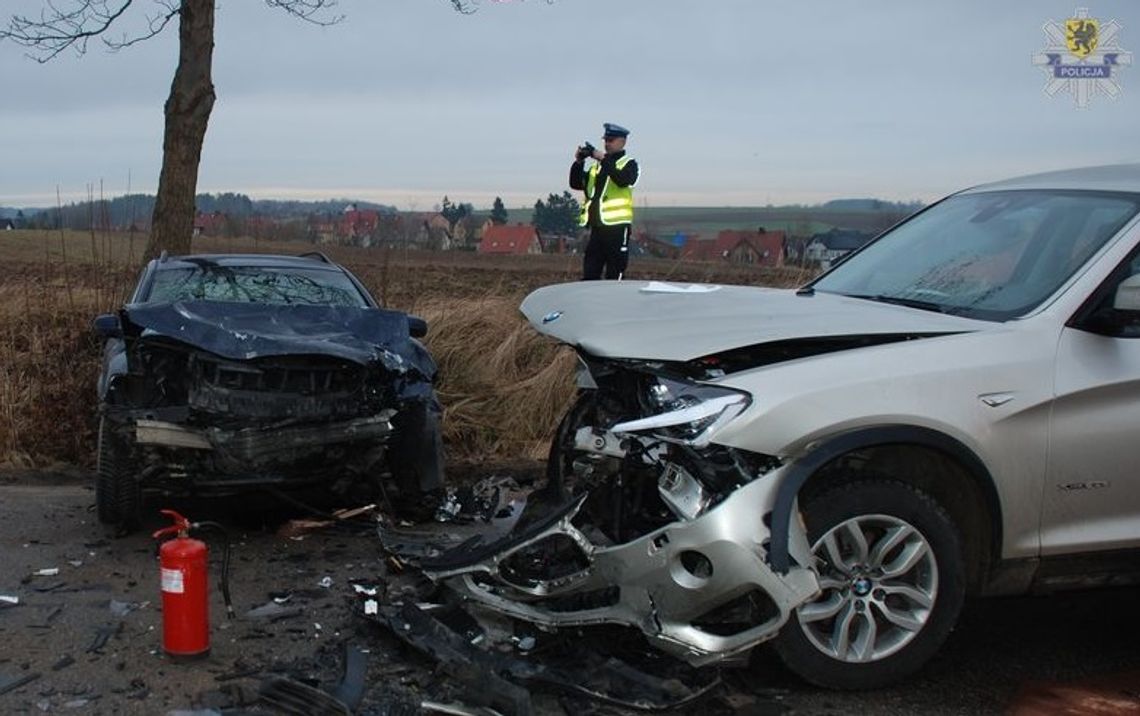 Wypadek w Kielnie. Zderzenie dwóch aut. 