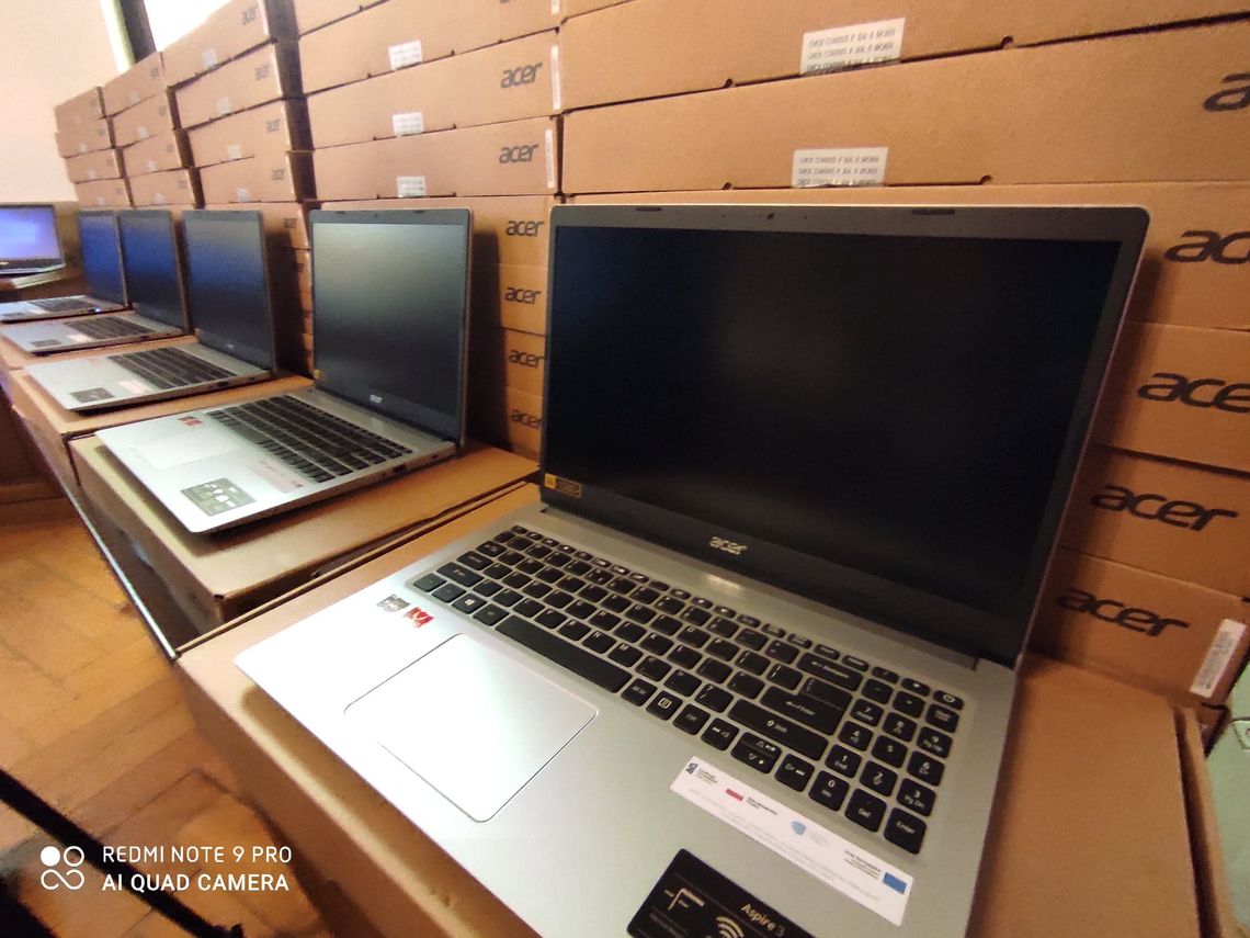 Zdalne nauczanie. Kolejne laptopy dla szkół