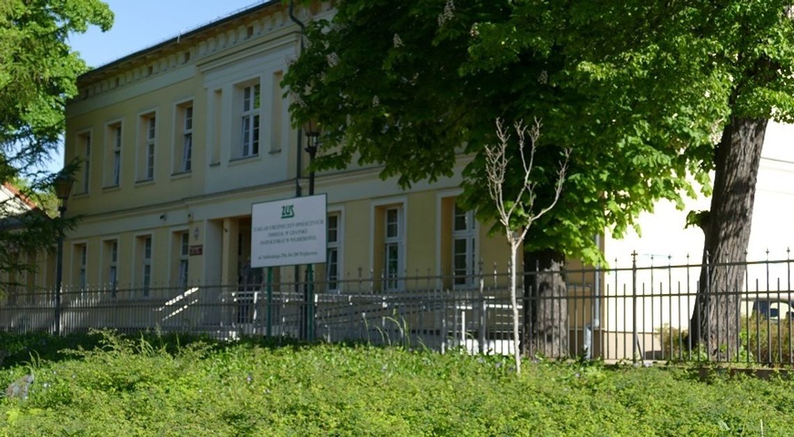 ZUS. Rodzice dłużej będą mogli skorzystać z dodatkowego zasiłku opiekuńczego