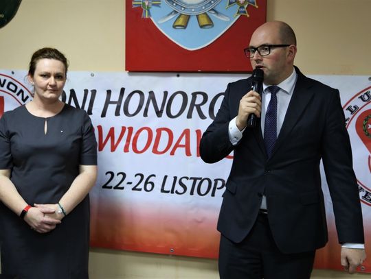 Podziękowania Honorowym Dawcom Krwi złożył również obecny na uroczystości zastępca prezydenta Wejherowa Arkadiusz Kraszkiewicz.